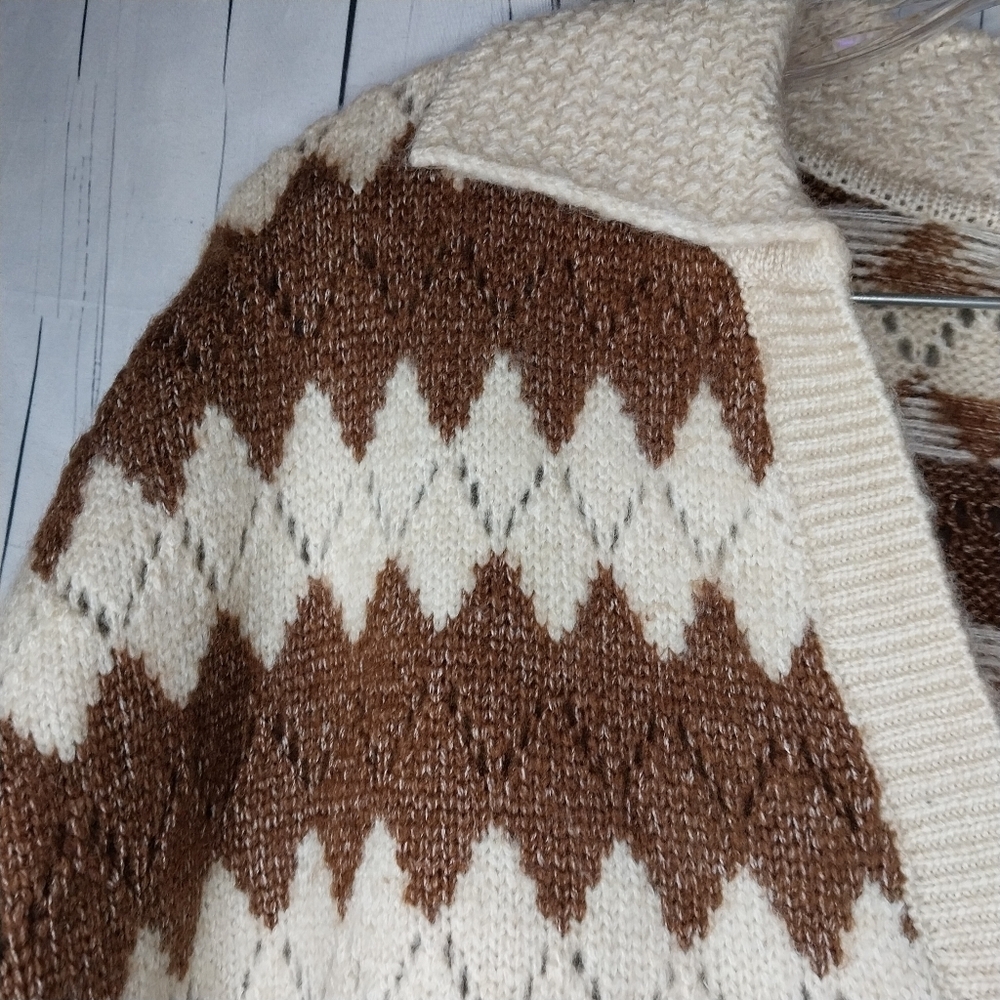 a.n.a a New Approach V-Neck Sweater in Cream and Brown Size XL NWT - Picture 4 of 15
